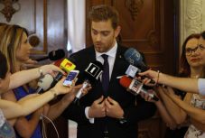 Visszatáncolt az államfőt antiszemitizmussal megvádoló Ilan Laufer