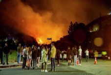 Nemsokára vége a pusztító tűznek Kaliforniában