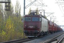 Áll a vasúti forgalom a Brassó megyei Alsórákos és Kőhalom között