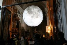 Elárasztotta a közösségi oldalakat a kolozsvári „szuperhold”