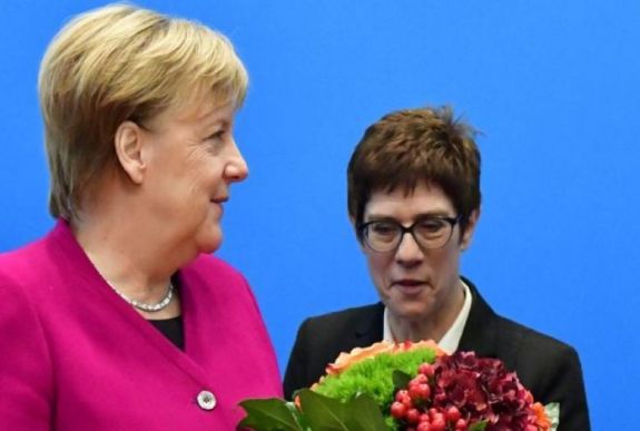 Utolsó sajtótájékoztatóját tartotta ebben a minőségben Angela Merkel