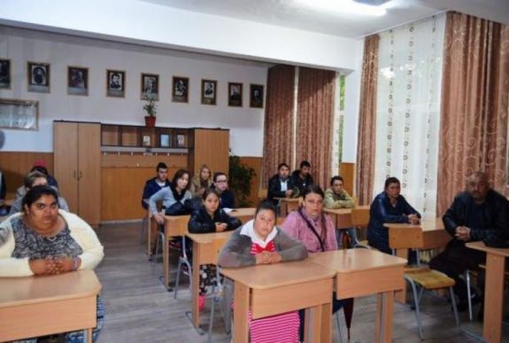 Száz év alatt eltűntek az írástudatlanok, de hemzsegnek a funkcionális analfabéták Romániában