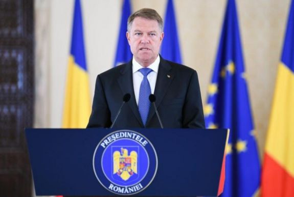 FRISSÍTVE- Johannis: Romániának nincs miniszterelnöke, a kormányt egy bűnöző vezeti a háttérből