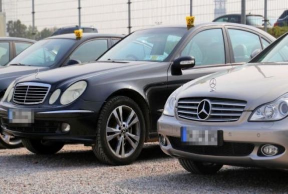 Luxusautóval mentek a segélyért román állampolgárok Németországban