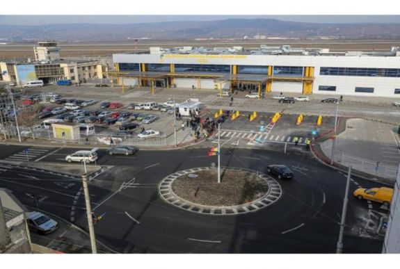 Új beszállókapukat kapott a kolozsvári repülőtér