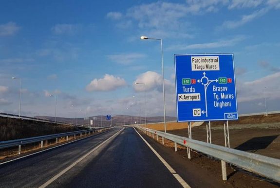 FRISSÍTVE - Szerdán beindult a forgalom a Nyárádtő és Radnót közti autópálya-szakaszon