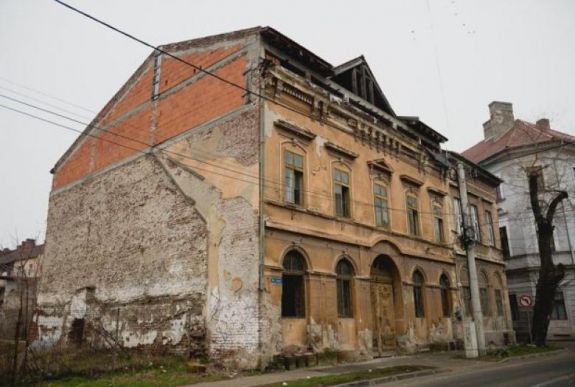 Aradon engedményeket adnak az 500 százalékos ingatlanadó mellé