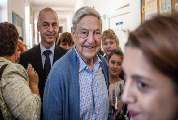 Soros Györgyöt választotta az év emberének a neves lap