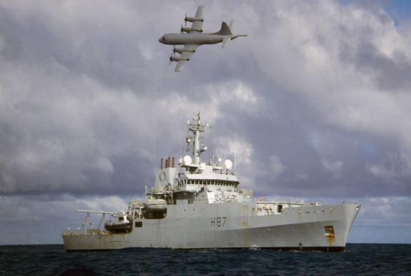 Brit hadihajó érkezett az orosz agresszió helyszínére