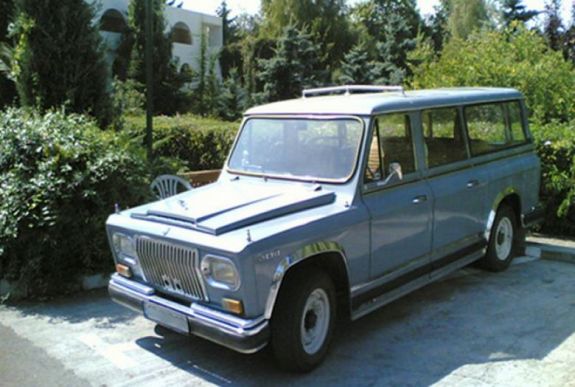 Elárverezik Nicolae Ceaușescu autóját