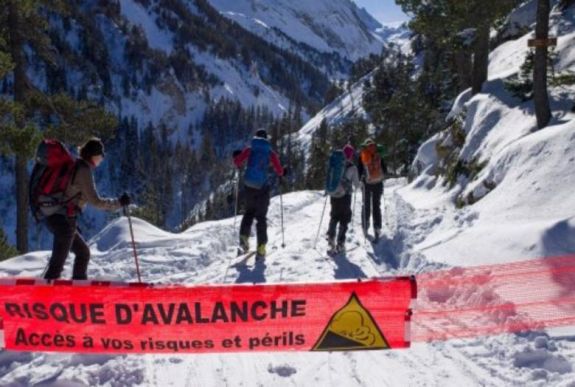 Negyven percig hevert a lavina alatt egy 12 éves kisfiú