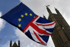 Brexit: kormánypárti és ellenzéki képviselők kezdeményeznek újabb népszavazást