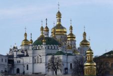 Ukrajna: templomokban és papok otthonaiban razziáztak