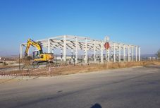 Százezer lejes bírság ellenére is illegálisan építkezik tovább egy cég