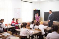 Képzett Románia - közvitára bocsátotta oktatási projektjét Klaus Johannis