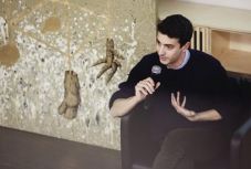 Búcsút venni új istenünktől, a munkától – interjú Federico Campagna filozófussal