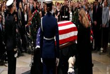 Kustán Magyari Attila: Halottról őszintén vagy semmit