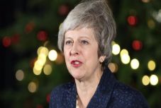 Döntöttek Theresa May sorsáról