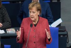 Merkel: fel kell készülni a brit kilépési megállapodás elmaradására is