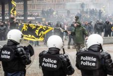 Erőszakba torkollott a migráció elleni tüntetés Brüsszelben