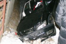 Autóbalesetben meghalt egy fiatal Hargita megyében