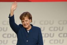 Merkel: Németországnak nagyobb szerepet kell vállalnia a nemzetközi politikában
