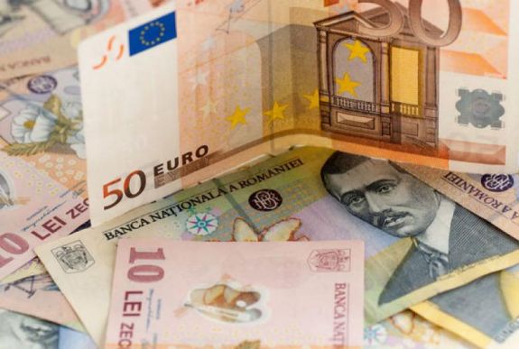 További lejtmenetben a lej, megdőlt a rekordok rekordja