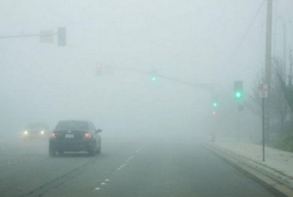 Sűrű köd van több erdélyi megyében