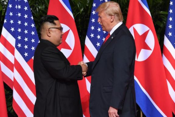 Február végén találkozik Donald Trump Kim Dzsong Unnal