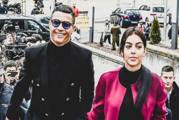 Cristiano Ronaldo 19 millió eurót fizet be a spanyol államkasszába