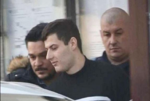 Előzetes letartóztatásba helyezték a tanárnőjét hasba szúró fiatalt