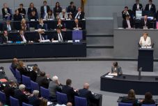 Politikusok személyes adatait lopták el Németországban