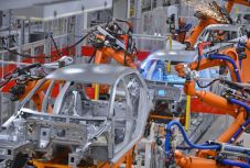 2019 nem a befektetések éve lesz: csak 2,5 milliárd euró érkezhet külföldi beruházóktól