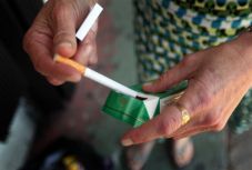 Enyhén nőtt a feketepiac aránya a dohánypiacon