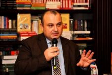 Bár az alkotmány előírja, kisebbségi törvény továbbra sincs – Radu Carp politológus helyzetképe