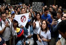 Húszezres tüntetés volt Buenos Airesben