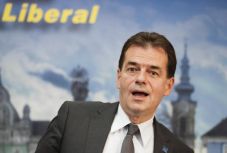 Hatékonyabb kormánystruktúrát képzel el a PNL