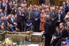 FRISSÍTVE - Leszavazta a brit parlament a kilépési megállapodást, készül egy B terv