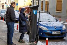 Magyarul is „beszélnek” az új parkolóórák Kolozsváron