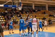 Kosárlabda: kikapott a marosvásárhelyiektől a VSK Csíkszereda