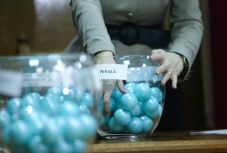 FRISSÍTVE - Számos jogerős ítéletet tárgyalhat újra a legfelsőbb bíróság