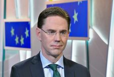 Az Európai Bizottság is bírálja a kormány perújítási rendeletének tervét