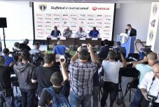 Sok pénzt tenne az újságírók zsebébe ez a törvénymódosítás 