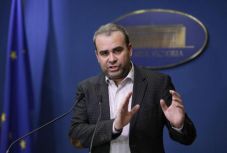 Költségvetés: óriási bevételekről beszél Vâlcov, az ellenzék szerint manipulál