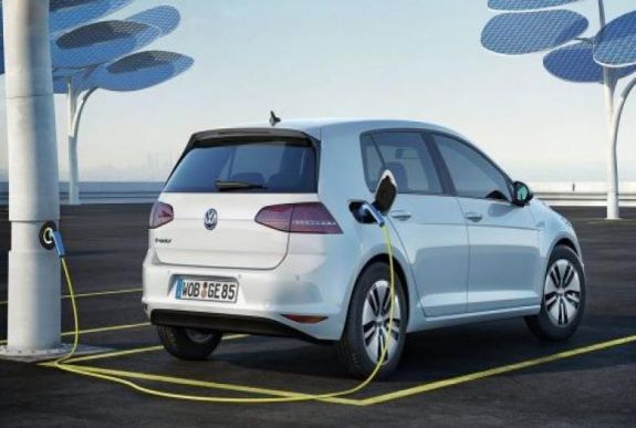 APIA: Szinte kétharmaddal nőtt a környezetkímélő autók eladása 2018-ban