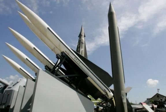 Nem hatja meg az orosz fenyegetőzés a védelmi minisztert