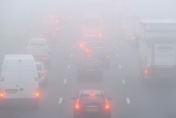 FRISSÍTVE - Kora délutánig van érvényben a sárga jelzésű ködriadó Erdélyben