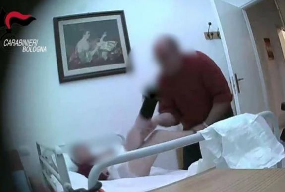 Borzalmas dolgokat műveltek ebben az olasz öregotthonban