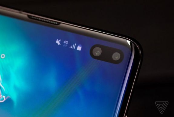 Villantott a Samsung: megjelent az S10 és az összehajtható készülékük