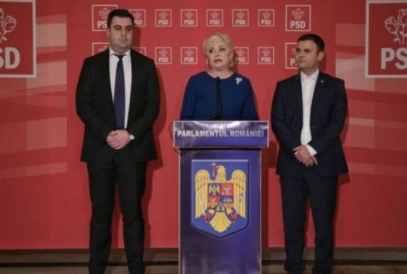 Elfogadta a jelölteket: két új minisztert nevezett ki az államfő